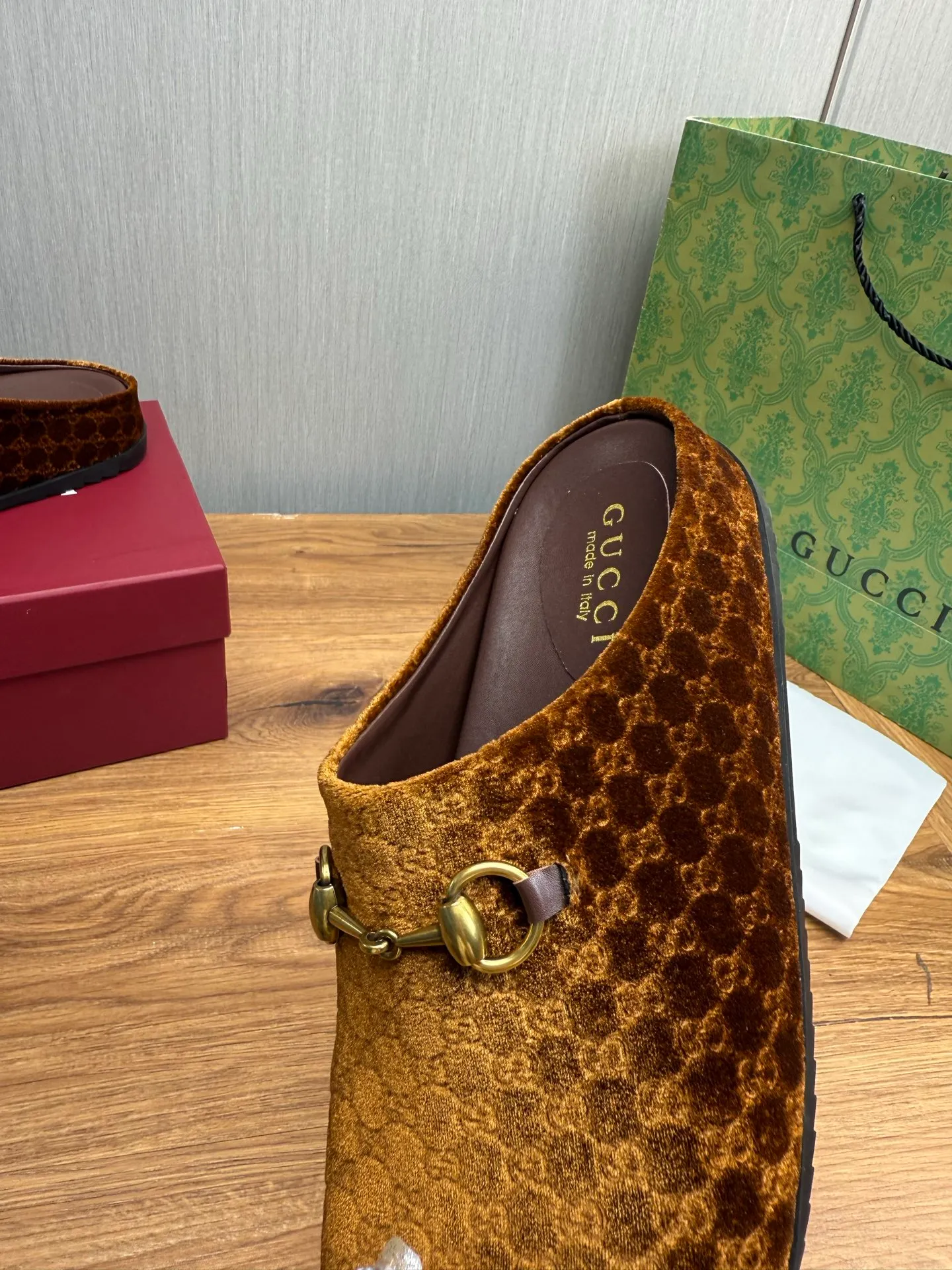 Men's men's shoes💰Pili 420💰Maoli 460💰 ＧＵＣＣＩGucci. Popular couple slippers hot sale🩷💚 🩴Official website one to one production 35-45 size 45 46 🉑️Customized!